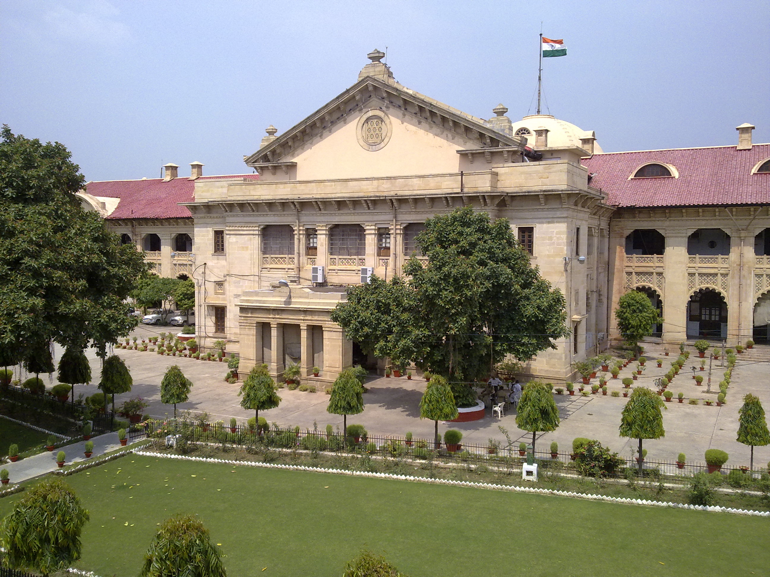 allahabad-high-court-orders-police-protection-for-same-sex-couple-under